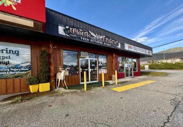 Gibsons, BC V0N 1V9,747 North RD #2A