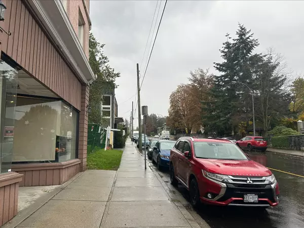 New Westminster, BC V3M 2B7,1113 Sixth AVE