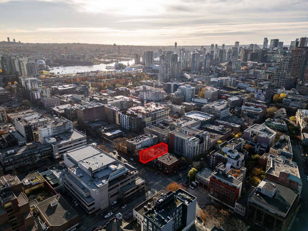Vancouver, BC V6A 2S7,219 Main ST