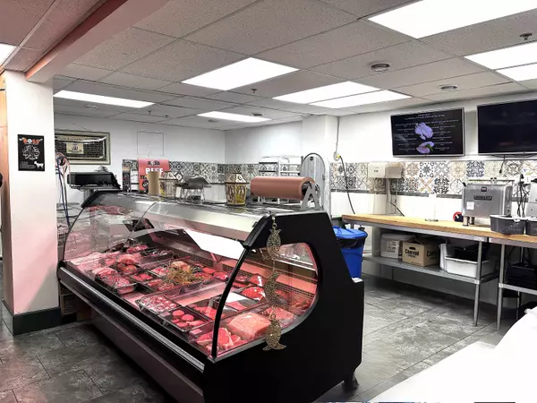 Vancouver, BC V6K 2H4,3216 W Broadway