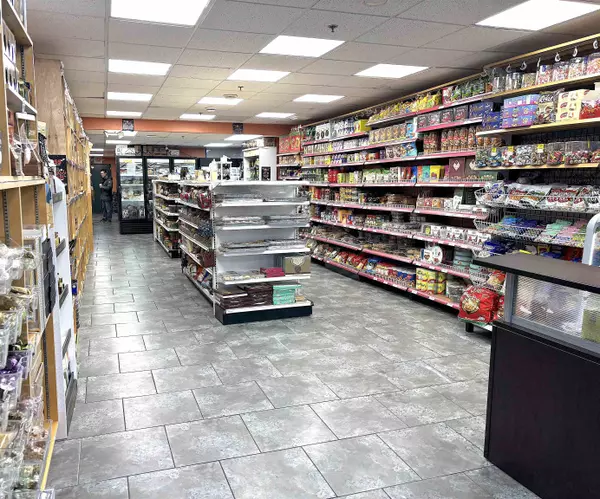 Vancouver, BC V6K 2H4,3216 W Broadway