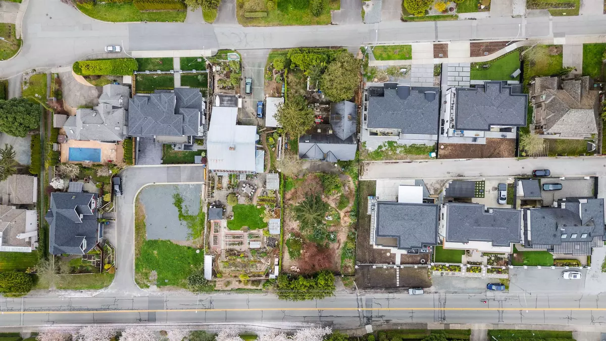 Surrey, BC V4A 1G1,13491 Marine DR