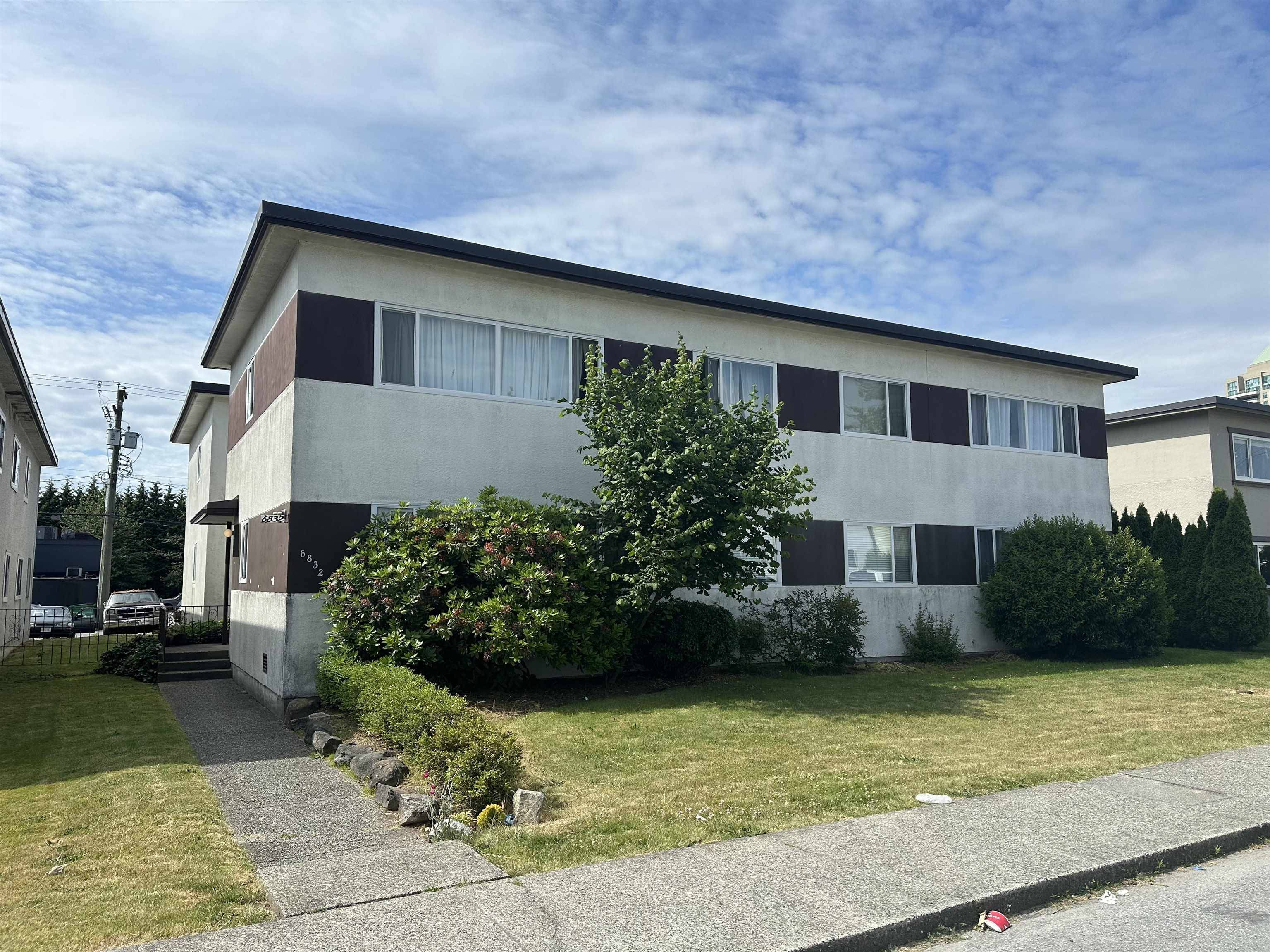 Burnaby, BC V5E 1H3,6832 Arcola ST
