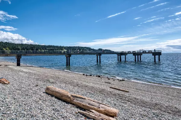 Sechelt, BC V7Z 0H5,5477 Wharf AVE #3