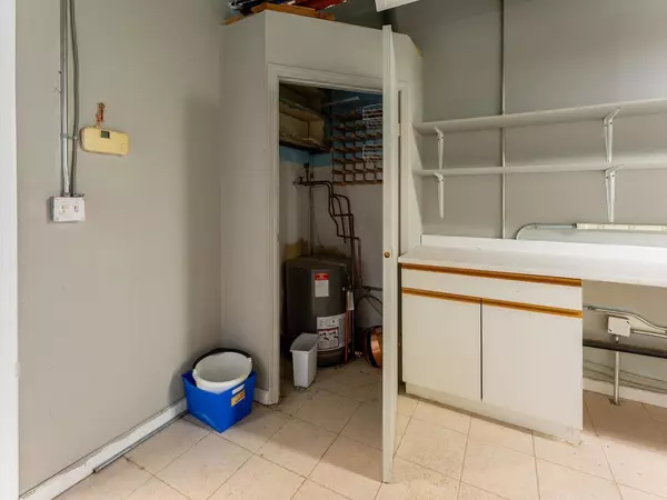 Vancouver, BC V6P 6R9,9121 Shaughnessy ST