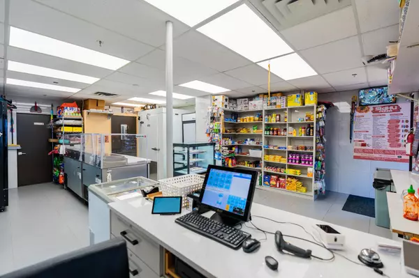 White Rock, BC V4B 3X8,1508 Foster ST