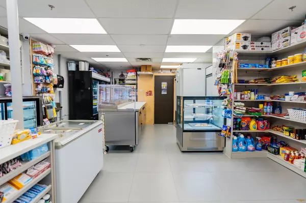 White Rock, BC V4B 3X8,1508 Foster ST