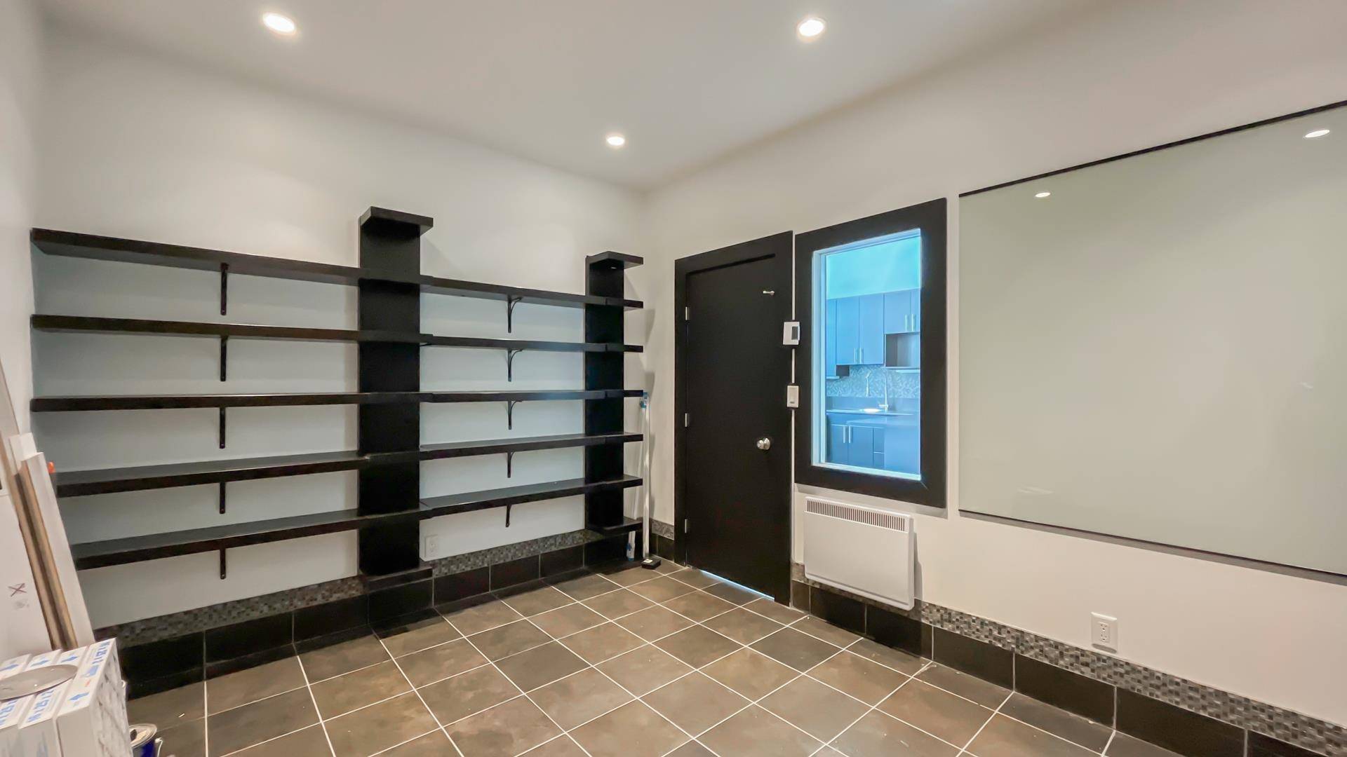 North Vancouver, BC V7H 0A6,185 Forester ST #105