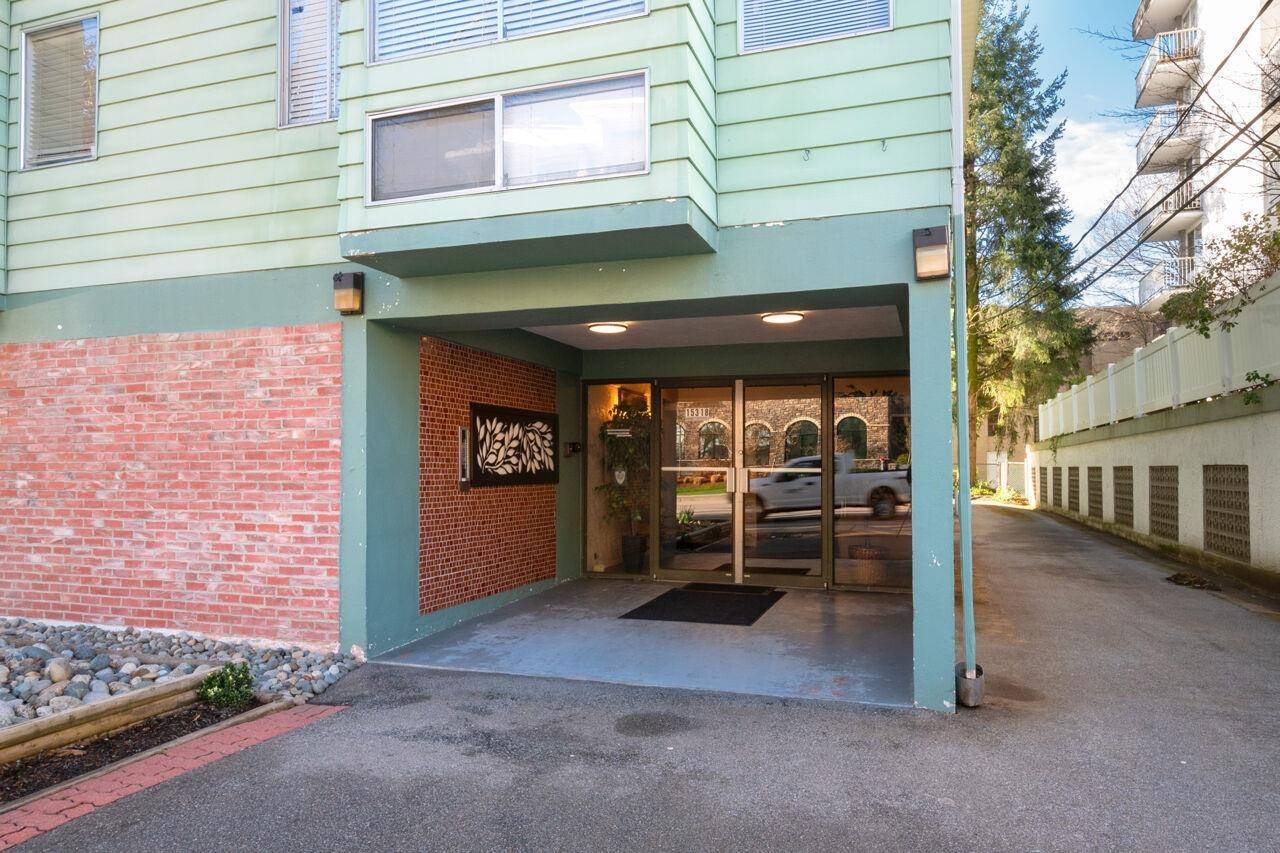 White Rock, BC V4B 3E7,15318 North Bluff RD