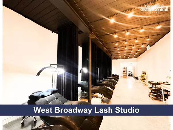 3261 W Broadway, Vancouver, BC V6K 2H5