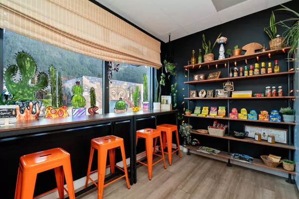 Hope, BC V0X 1L4,591 Wallace ST #B