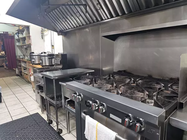 Port Coquitlam, BC V3B 5Y9,2755 Lougheed HWY #29