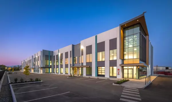 Surrey, BC V3W 2X8,12939 Anvil WAY #106