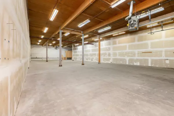 Richmond, BC V6X 2P8,4691 Vanguard RD #170