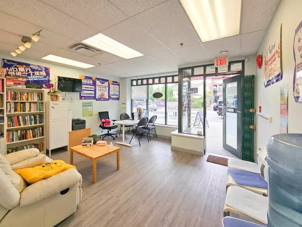 Vancouver, BC V6M 2A7,2448 W 41 AVE