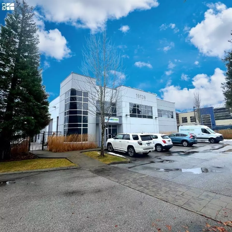 White Rock, BC V3Z 3V7,19138 26 AVE #213