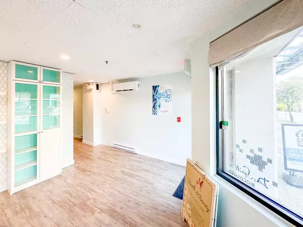 Vancouver, BC V6S 2B8,3291 Dunbar ST