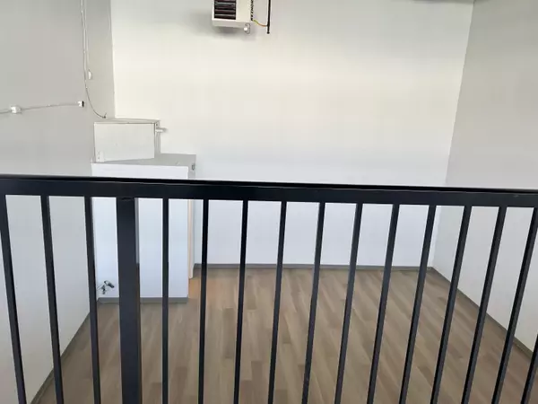 Vancouver, BC V6P 5Z2,942 SW Marine DR #20