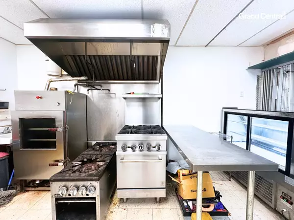 Richmond, BC V6X 3Z8,8888 Odlin CRES #2230