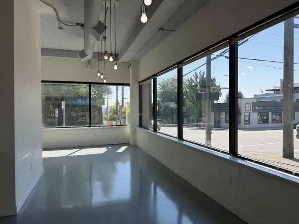 New Westminster, BC V3M 4K3,Twelfth ST #803-805