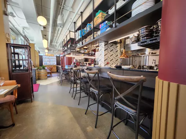 Vancouver, BC V6B 6H4,1471 Continental ST