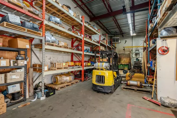 Surrey, BC V4N 4E6,19323 94 AVE #B1-B2