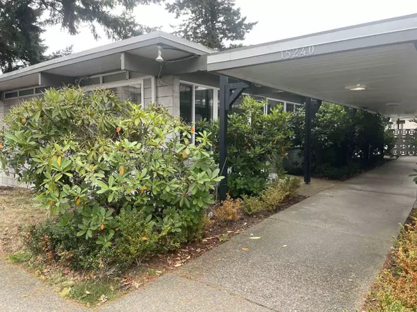 15240 Thrift AVE #102, White Rock, BC V4B 2L1