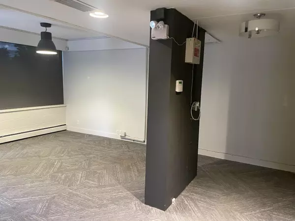 White Rock, BC V4B 2L1,15240 Thrift AVE #102