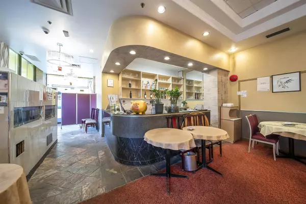 Vancouver, BC V5Z 1J5,705 W Broadway