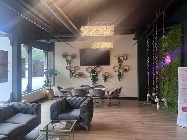 Vancouver, BC V6R 3P1,3609 W 16th AVE