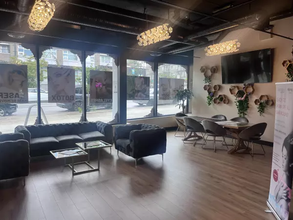 Vancouver, BC V6R 3P1,3609 W 16th AVE