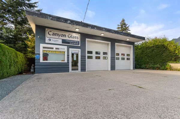 531 Corbett ST, Hope, BC V0X 1L4