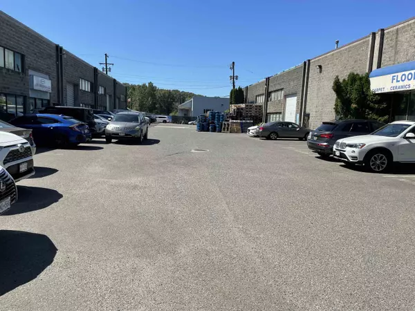 New Westminster, BC V3M 6C3,320A Stewardson WAY #5