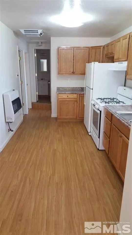 Hawthorne, NV 89415,237 & 245 F ST