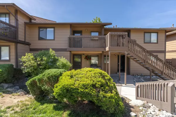 1466 Selmi DR, Reno, NV 89512