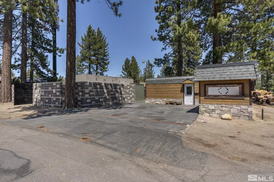 2083 James AVE Avenue, South Lake Tahoe, NV 96150