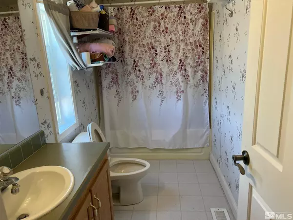 Sun Valley, NV 89433,5938 Amargosa DR