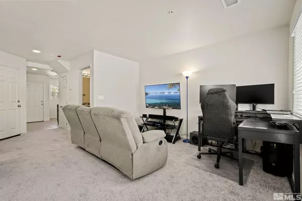 Sparks, NV 89436,5665 Vista Luna #APT 104