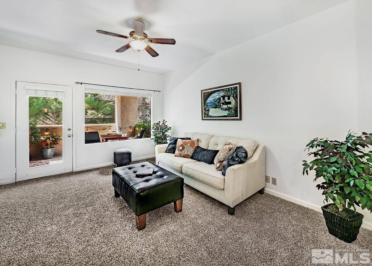 Reno, NV 89521,900 S Meadows Pkwy Parkway #423