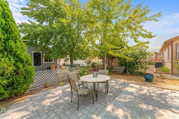 Sparks, NV 89434,328 Rue De LN