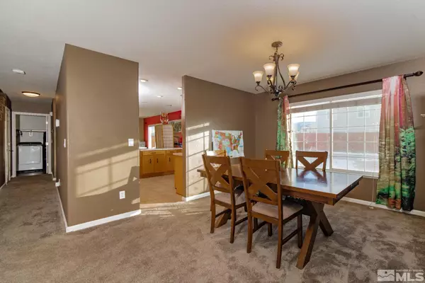 Reno, NV 89508,18198 Pin Oak CT Court