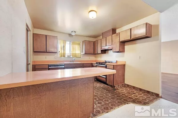 Reno, NV 89503,1400 Kings ROW Row