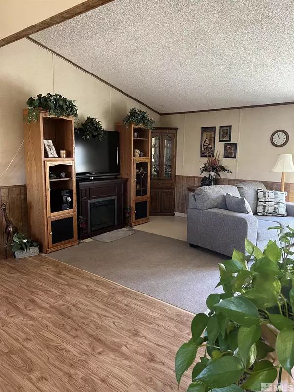 Sun Valley, NV 89433,415 Summerhill