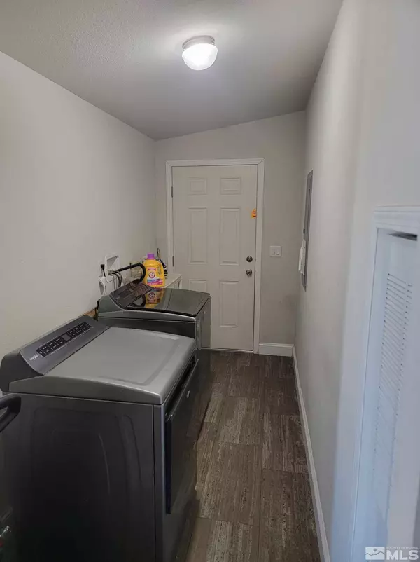 Lovelock, NV 89419,85 Riverbanks