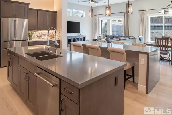 Reno, NV 89521,3012 Feathertop DR