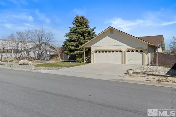 Sparks, NV 89436,275 Ember DR