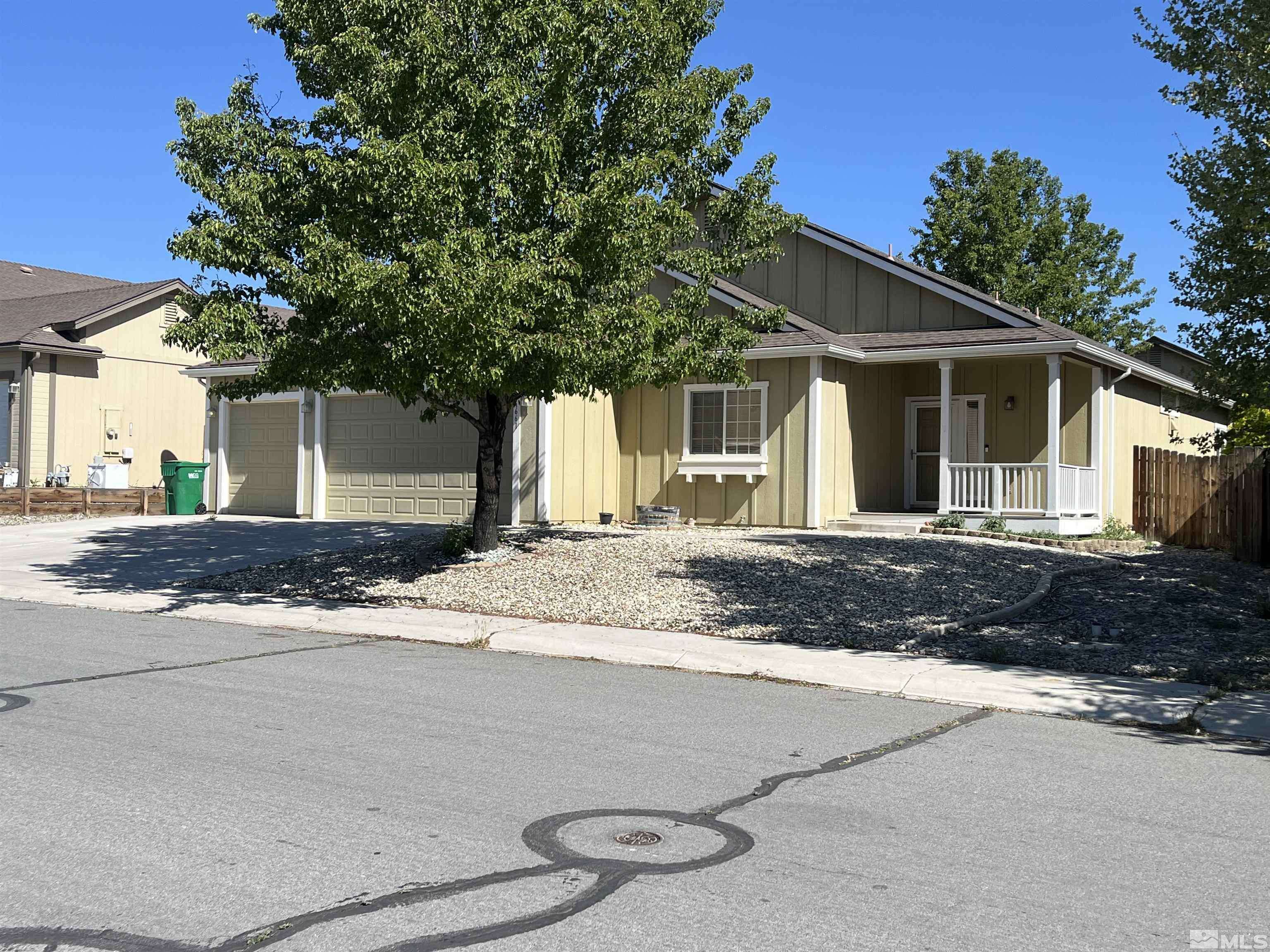 661 Canary, Fernley, NV 89408