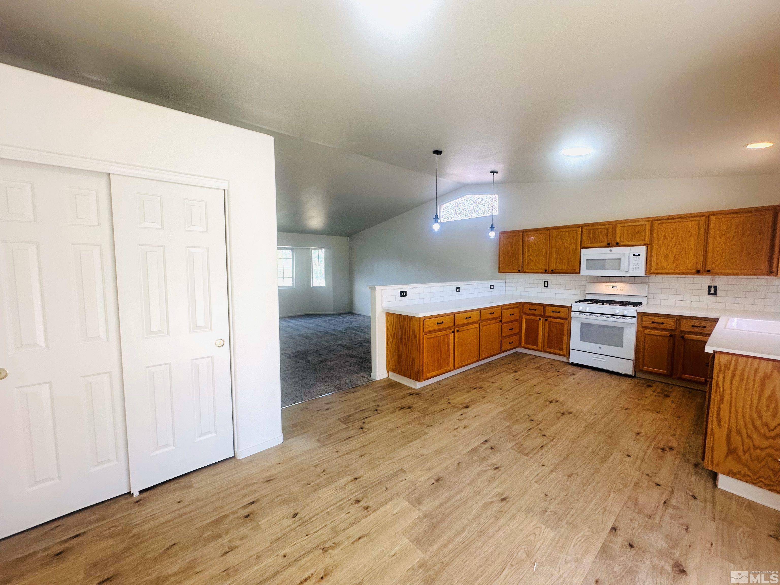 Fernley, NV 89408,605 Nader WAY Way