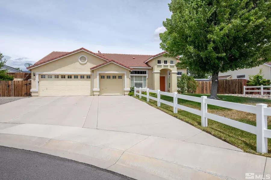 1028 Haywood CT, Dayton, NV 89403