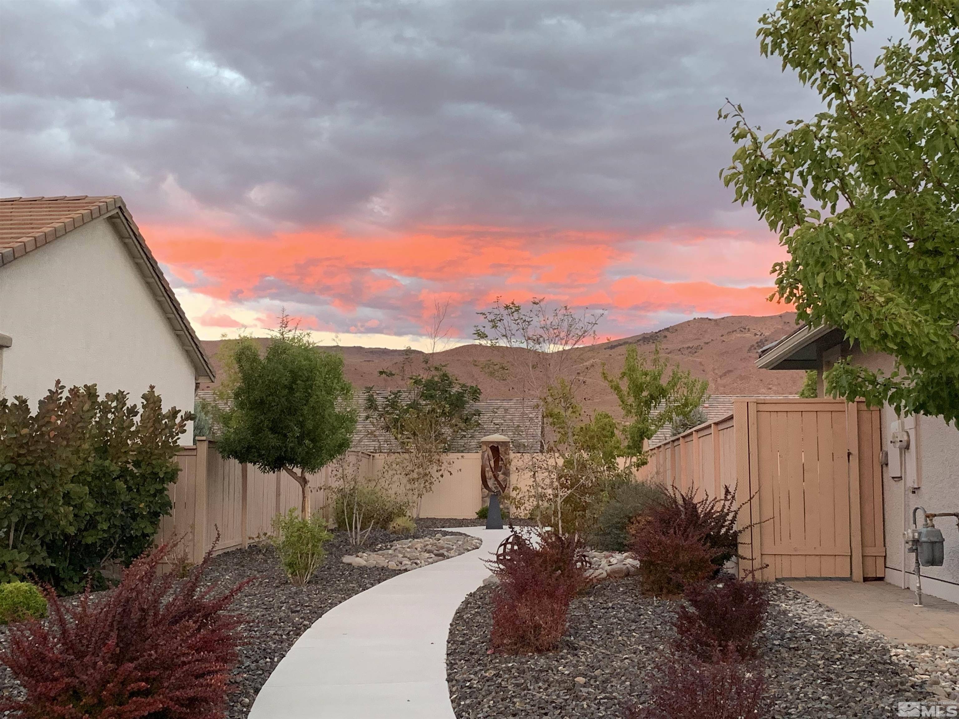 Reno, NV 89521,9895 SHADOWLESS